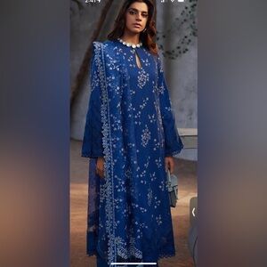 Suffuse size medium Dress